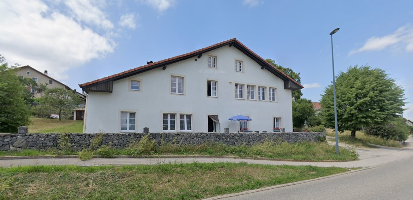 Appartement 2½ pièces entièrement rénové à Montfaucon