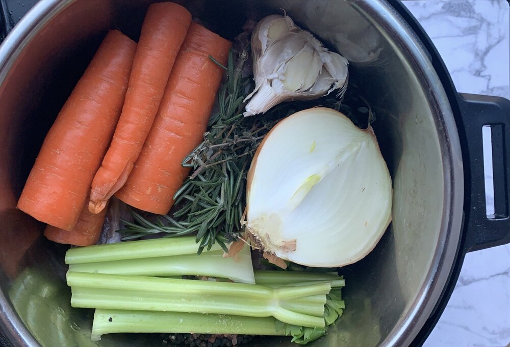 chicken bone broth, chicken backs, broth, instant pot