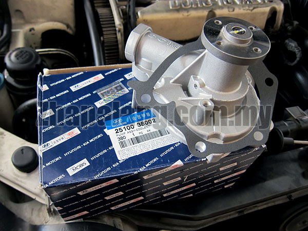 Original Hyundai Sonata 5 Water Pump Assy