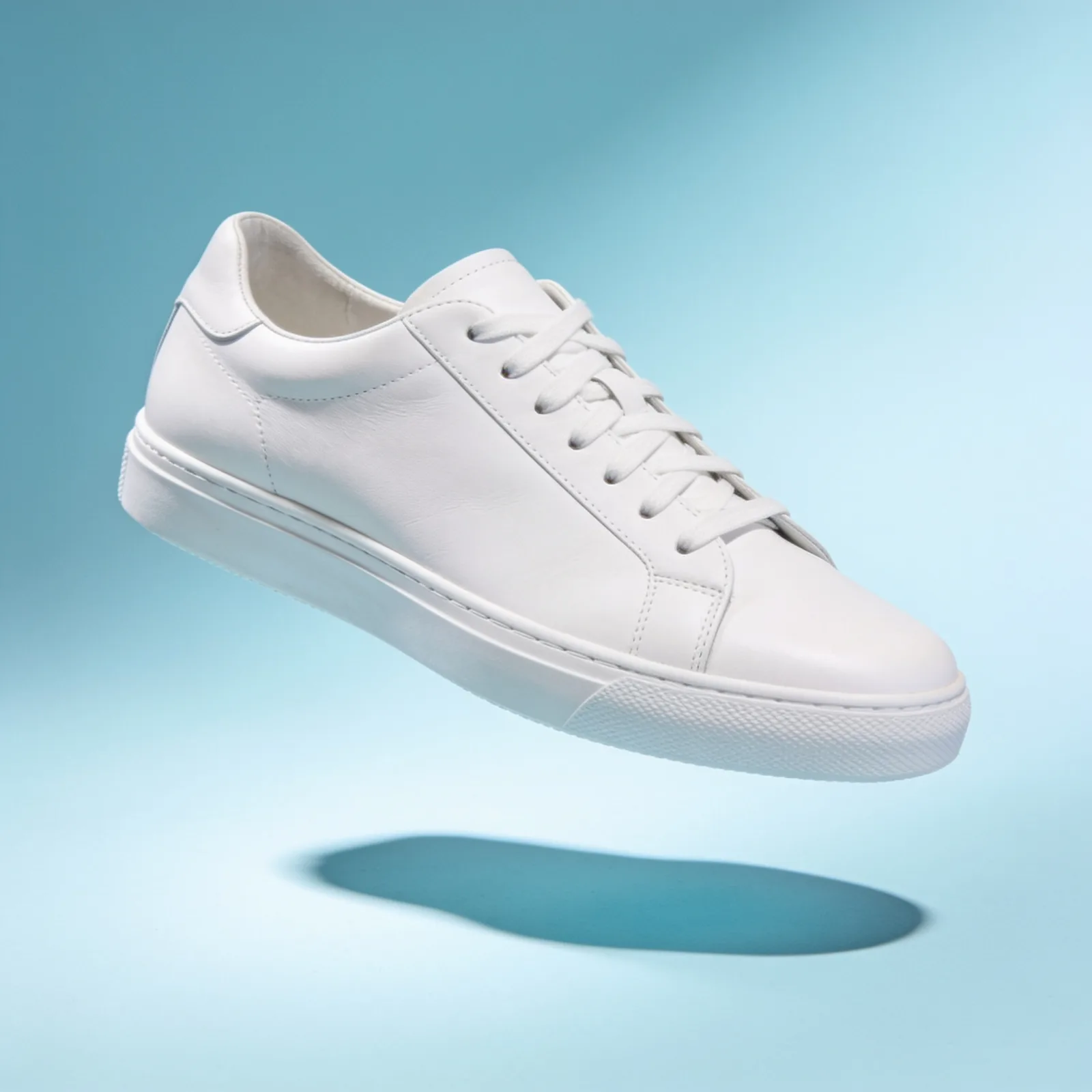 Seedream 4.5: Floating Sneaker, seed 2222