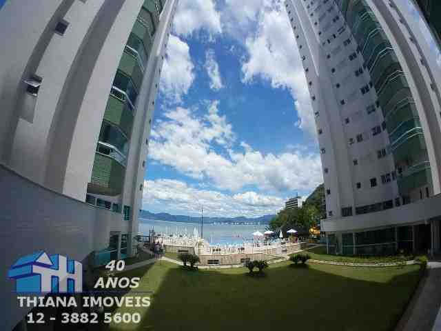 Costa Esmeralda