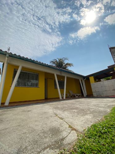 Ver detalhes: Terreno com 3 Casas no bairro : Jardim Britânia em Caraguatatuba - SP para Venda (Ref. 1565)