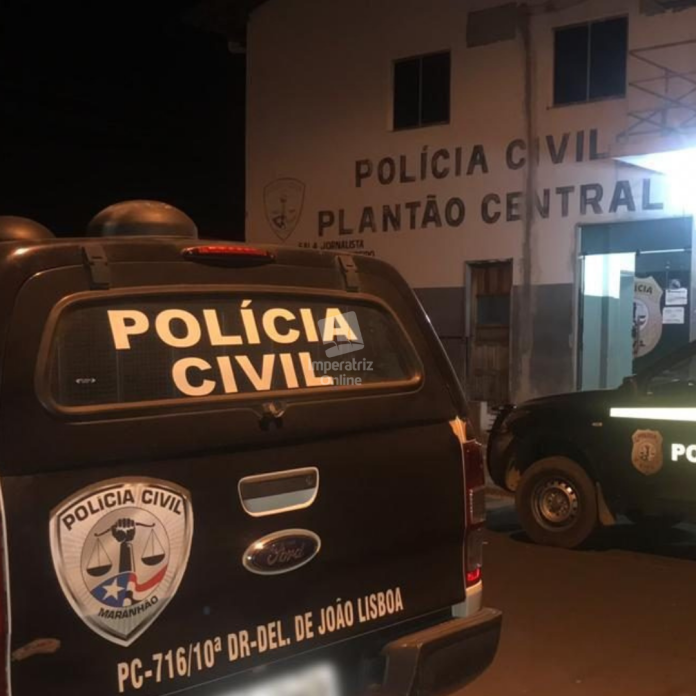 Assaltantes invadem casa e ameaçam casal