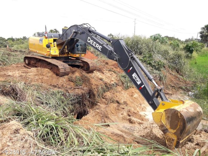 DNIT faz reparo em trecho com erosão na BR-010