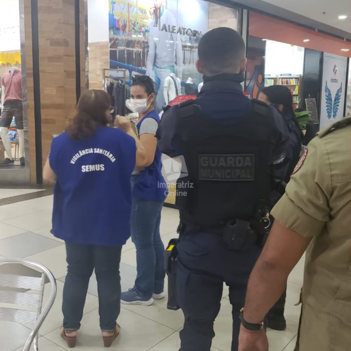 Shoppings são fiscalizados em Imperatriz