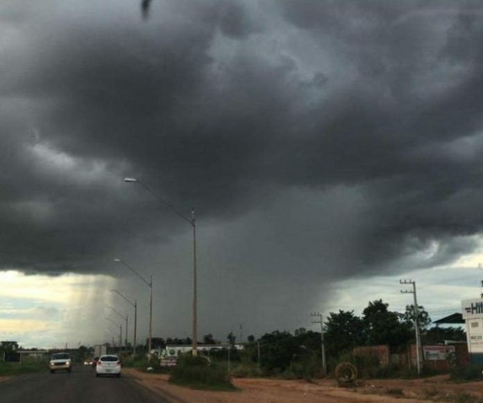 Nuvem concentrada na região central causa chuva acima do previsto em Imperatriz