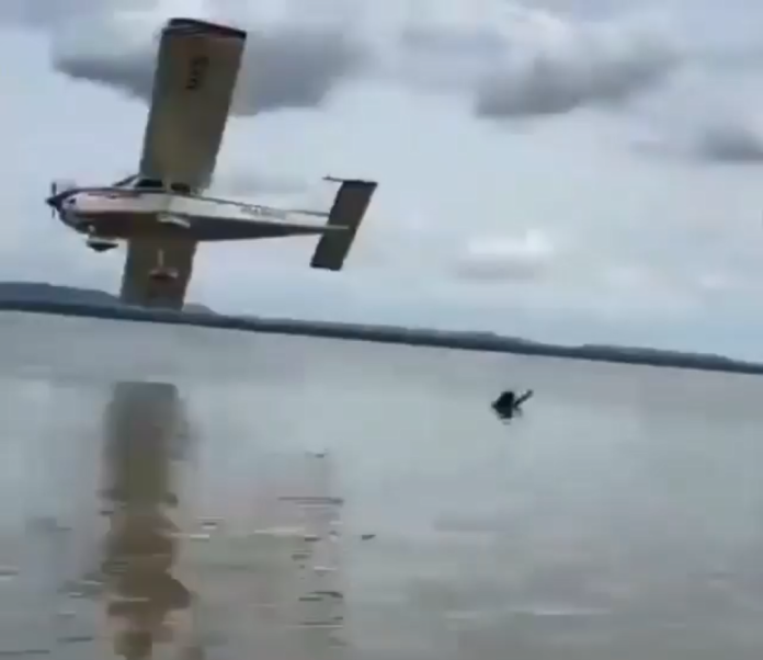 Piloto de avião faz manobras perigosas perto de banhistas e é preso