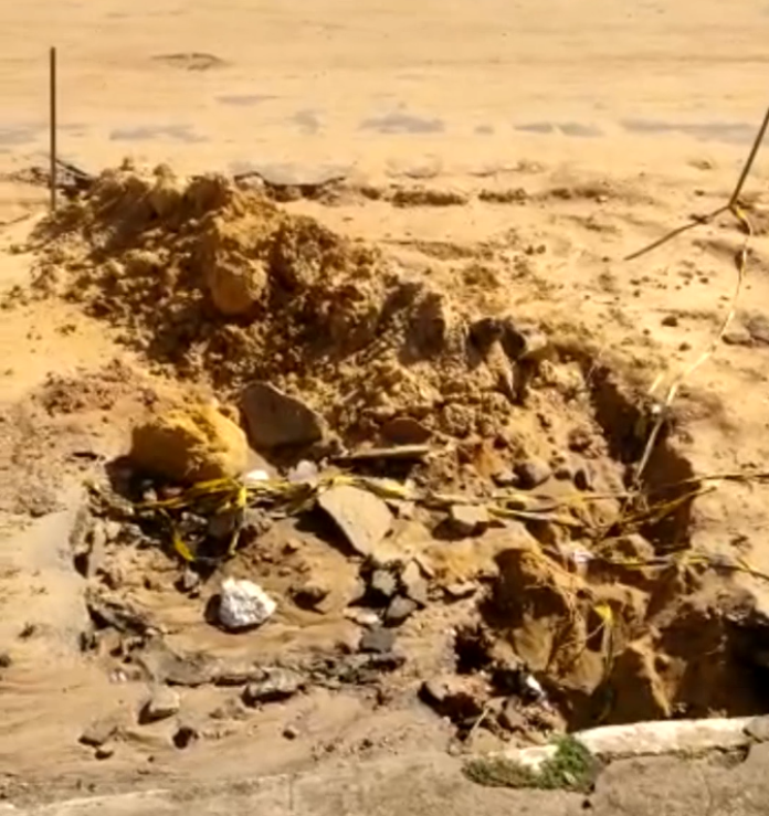 Moradores reclamam de obra não finalizada em rua da cidade