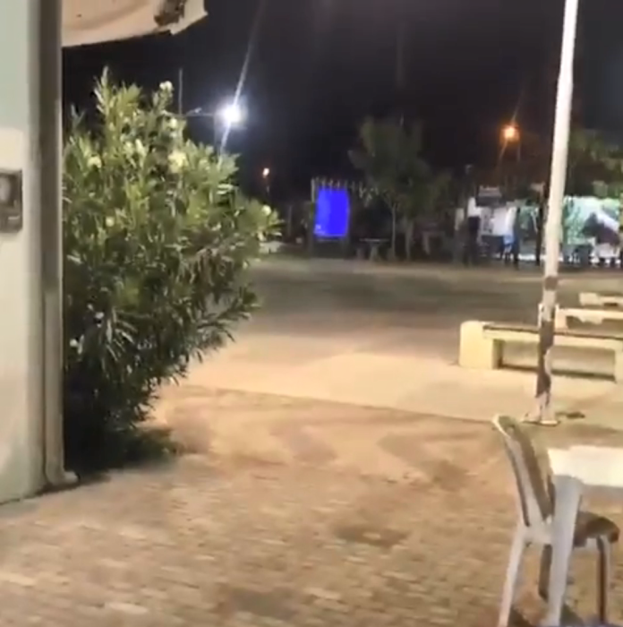 Polícia suspeita que tiroteio em praça seja briga entre facções - VÍDEO