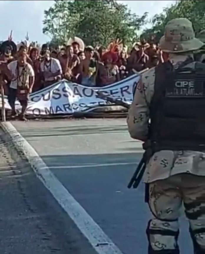 Indígenas bloqueiam rodovias pelo 3º dia em protesto contra Projeto de Lei