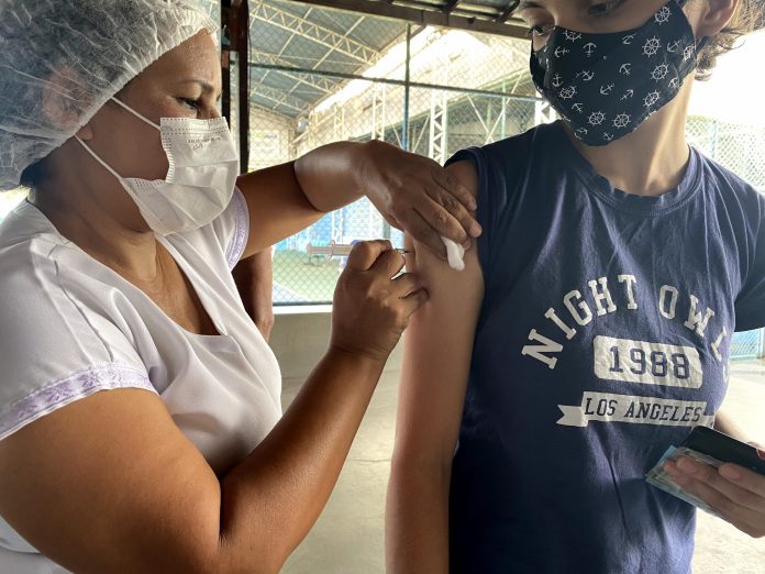 Covid-19: Meninos de 12 anos vacinam nesta quarta-feira