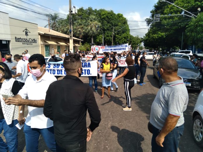 Manifestação contra a terceirização da saúde em Imperatriz