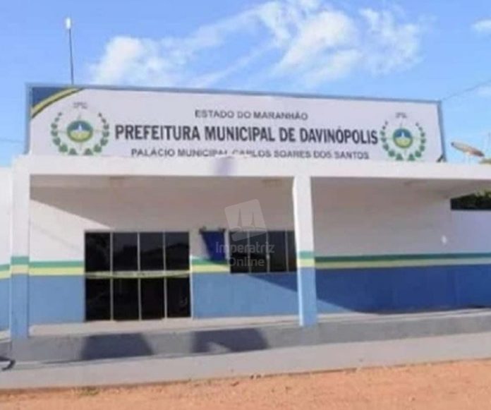 Justiça manda exonerar todos os contratados da prefeitura de Davinópolis