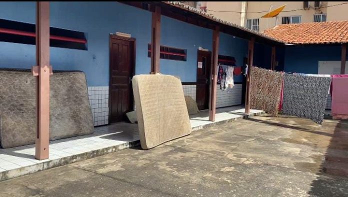 Abrigos devem ser fechados hoje após baixa do nível do rio