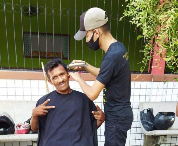 Pessoas desabrigadas ganham corte de cabelo gratuito em Imperatriz