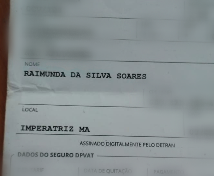 Após 7 anos, mulher procura antiga dona da moto para transferir documento do veículo