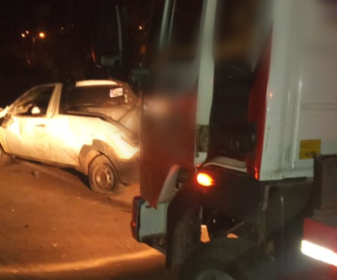 Carro capota e motorista fica ferido em Sítio Novo do Tocantins