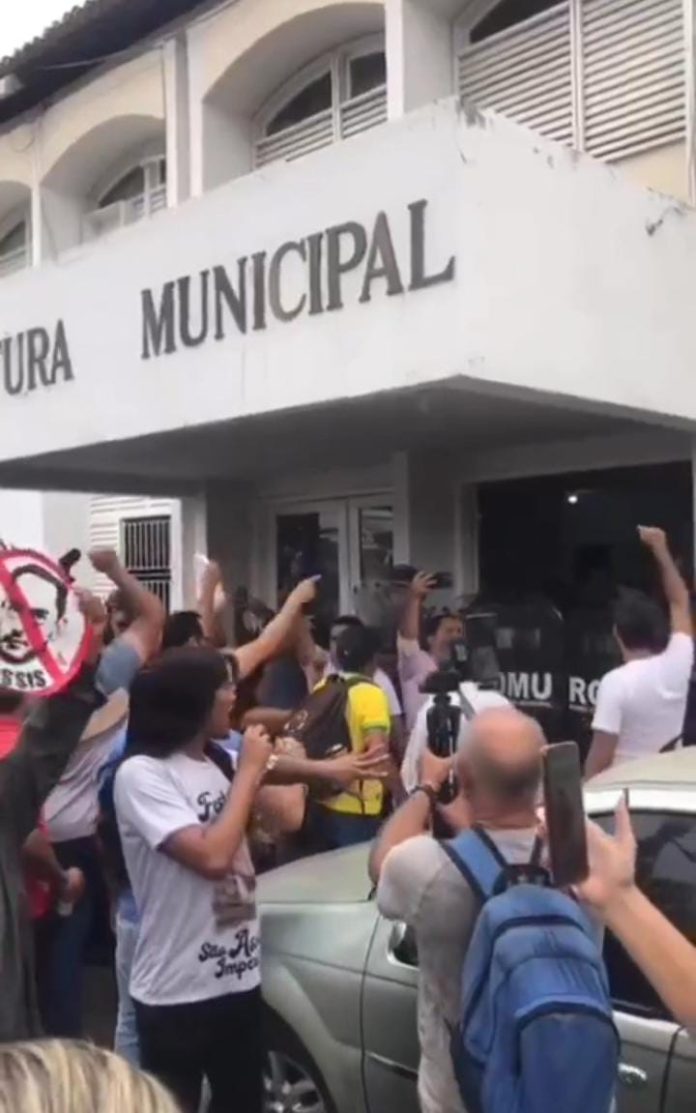 Manifestações contra gestão de Imperatriz marca manhã desta terça-feira (18)