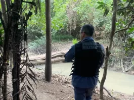Polícia procura homem suspeito de abusar de mulher e fugir por um igarapé, no MA