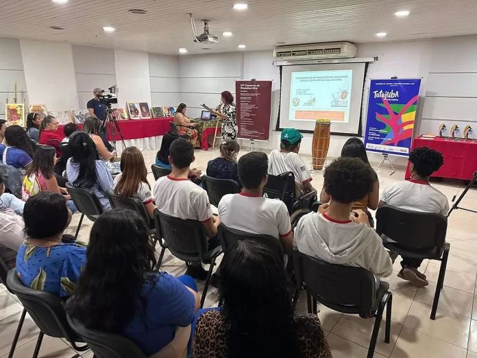 Alunos de Imperatriz são premiados em concurso de desenhos afros