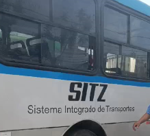 Ônibus da linha Bom Jesus quebra e prejudica passageiros 