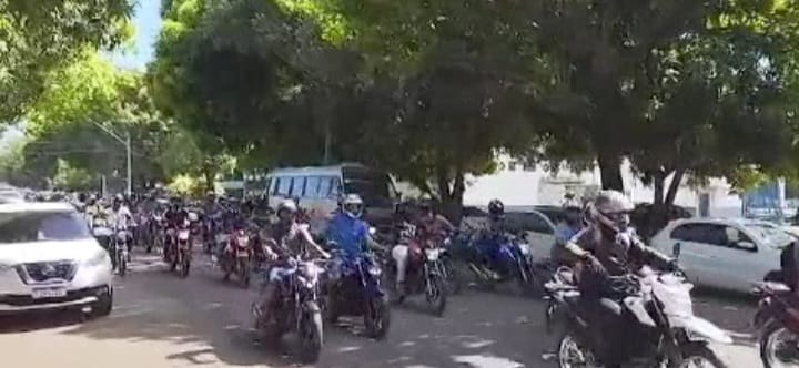 Motociclistas de App se reúnem na Câmara para cobrar apoio de vereadores sobre a regularização da classe 1 Imagens de Notícias de Imperatriz