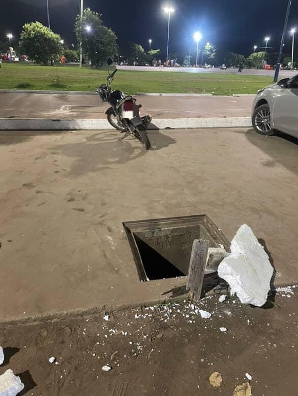 Bandidagem leva tampas de bueiros na Beira-Rio e motoristas pagam o preço 1 Imagens de Notícias de Imperatriz