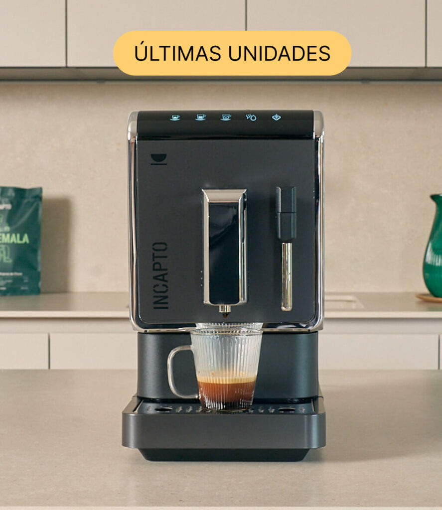 Últimas unidades de cafetera superautomática Incapto con vaporizador