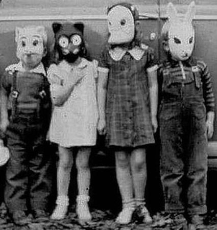 Four Kids with masks