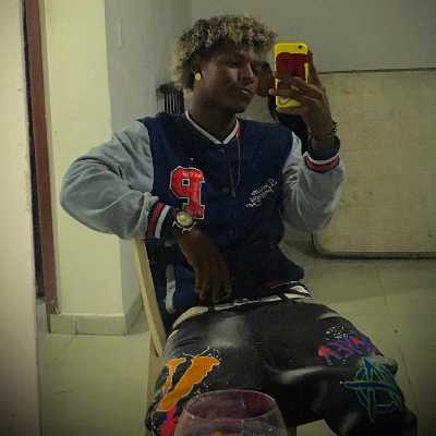 La / Musician