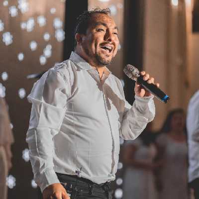 Juan / Musician