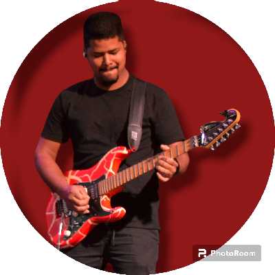 Lucas / Musician