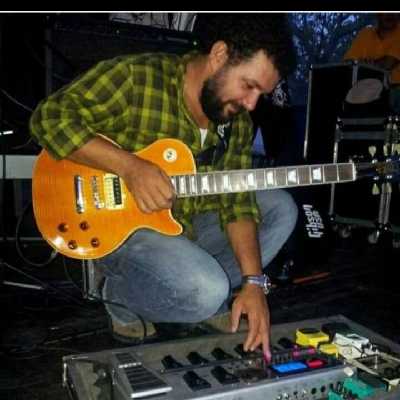 Bob / Musician