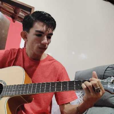 Kauê / Musician