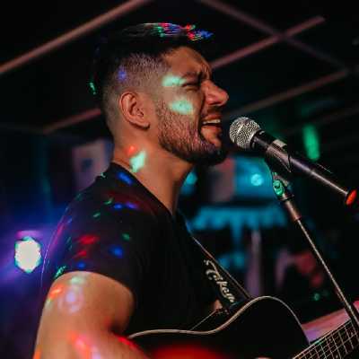 Fernando / Musician