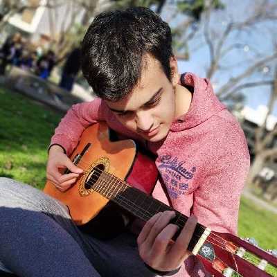 Santiago Ezequi / Musician