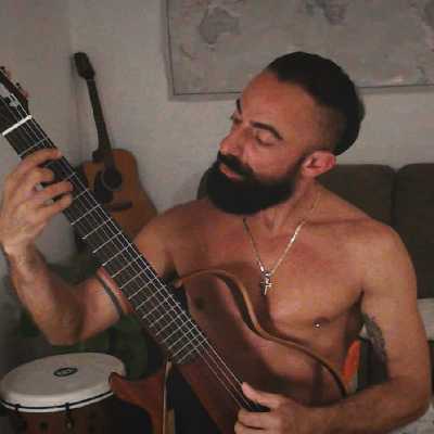 Dario / Musician