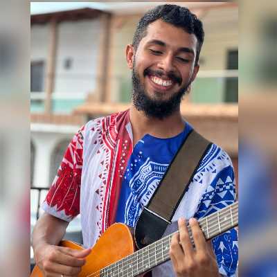 Isaias / Musician