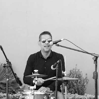 Chris / Musician