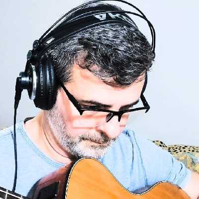 Julio / Musician