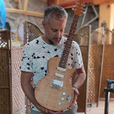 Juan / Musician