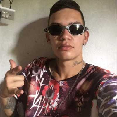 Paulo / Musician