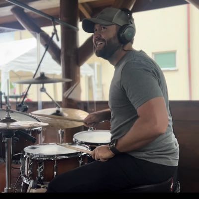 Kevin / Musician