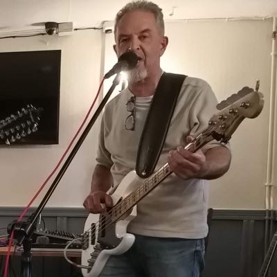Barry / Musician