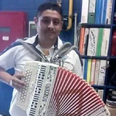 Cesar Edgar / Musician