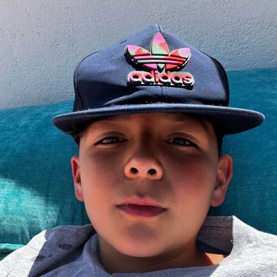 Leo Rocks Gonz