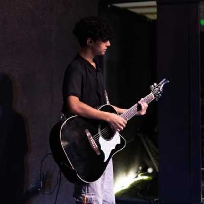 Douglas / Musician