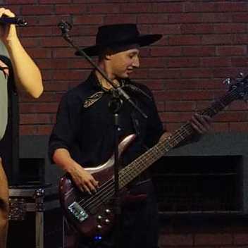 Guilherme / Musician