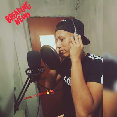jhondenis / Musician