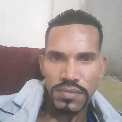 Luiz / Musician